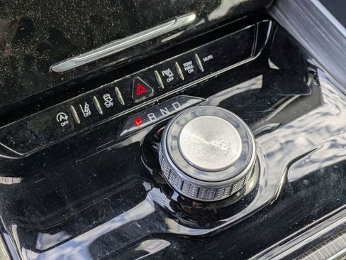 Used 2024 Jeep Wagoneer L Series II image 25