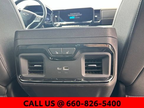 Used 2024 Chevrolet Silverado 1500 ZR2 w/ Technology Package AWD/4WD image 15