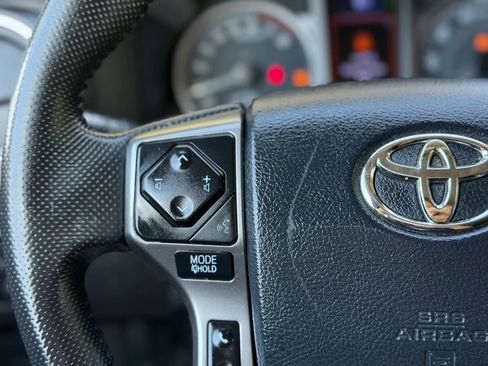 Used 2020 Toyota Tacoma SR5 RWD image 26