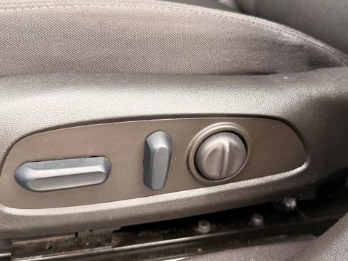 Used 2022 Chevrolet Malibu LT FWD image 24