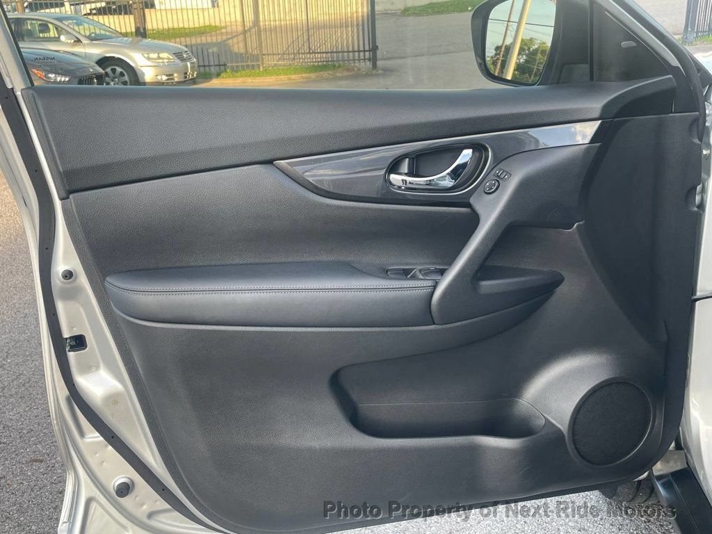 Used 2018 Nissan Rogue S FWD image 15