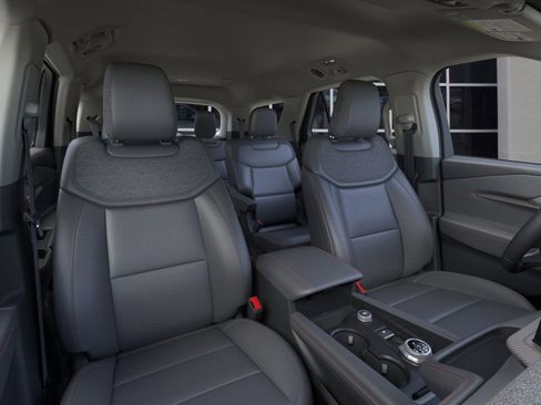 New 2025 Ford Explorer Active w/ Active Comfort Package image 10