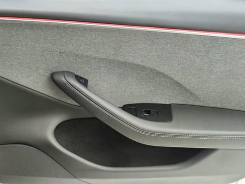 Used 2025 Tesla Model 3 Long Range image 22