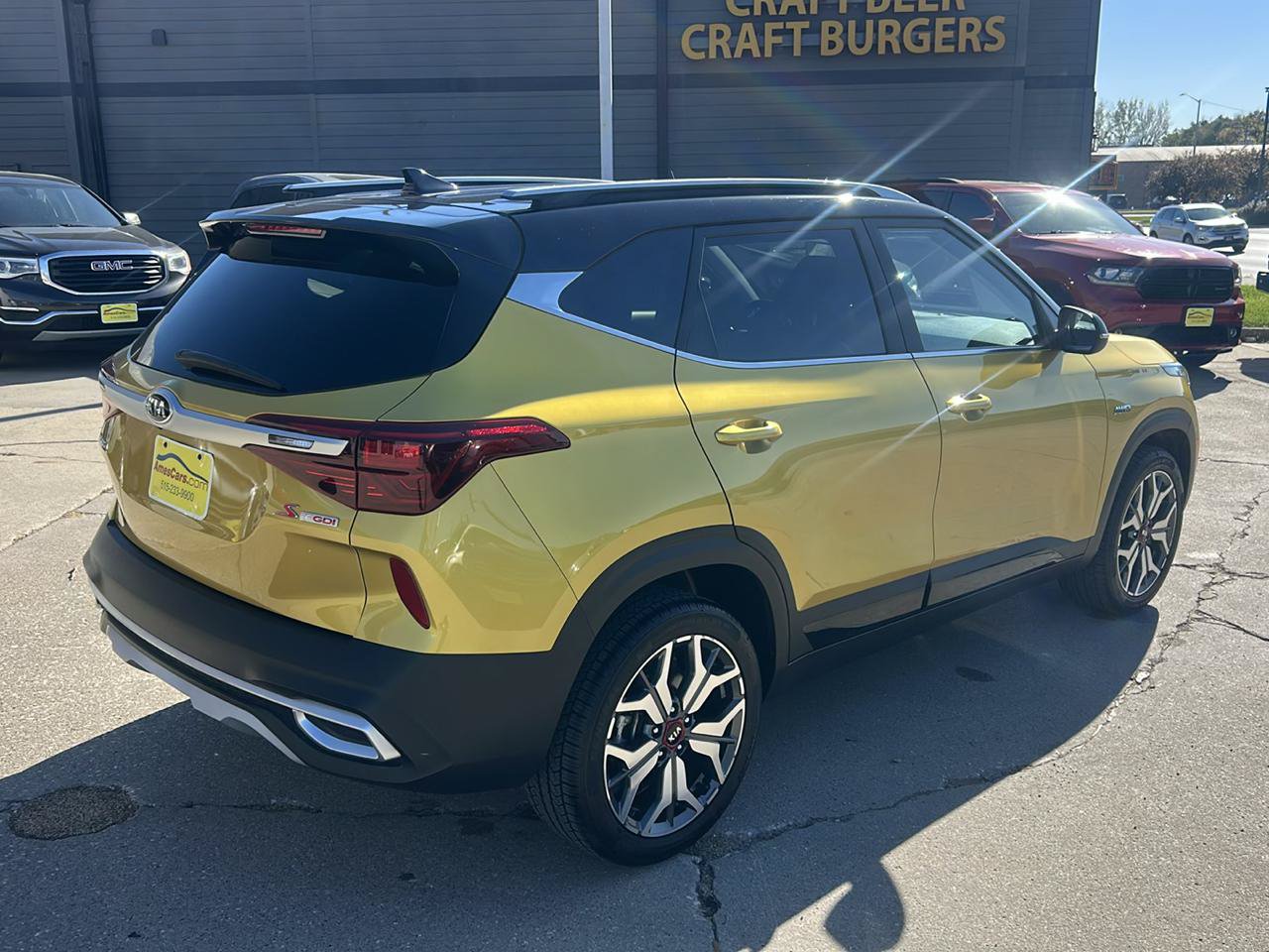 Used 2021 Kia Seltos S AWD/4WD image 3