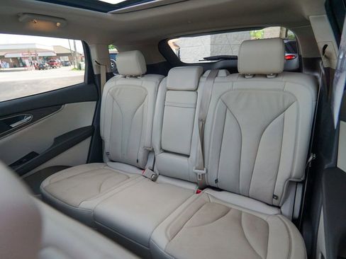 Used 2020 Lincoln Nautilus Reserve w/ Equipment Group 201A FWD image 32