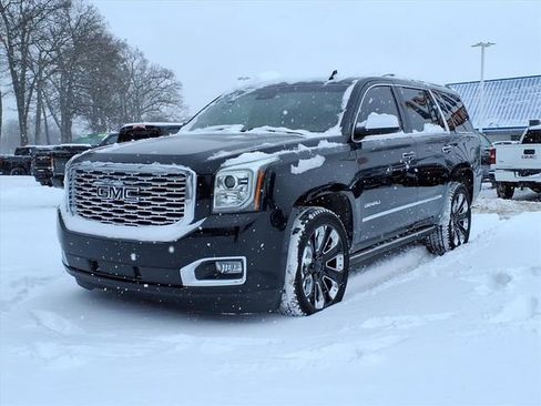 Used 2020 GMC Yukon Denali w/ Denali Ultimate Package image 3