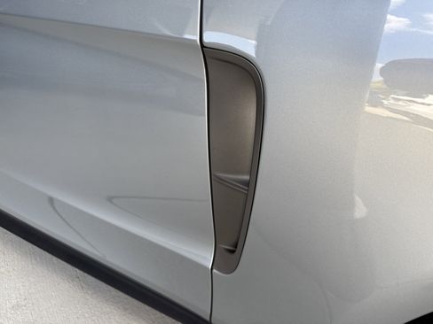 Used 2023 Porsche Panamera Platinum Edition image 9