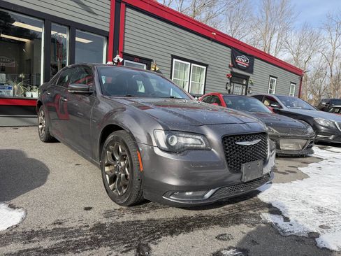 Used 2015 Chrysler 300 S w/ 300S Premium Group image 2
