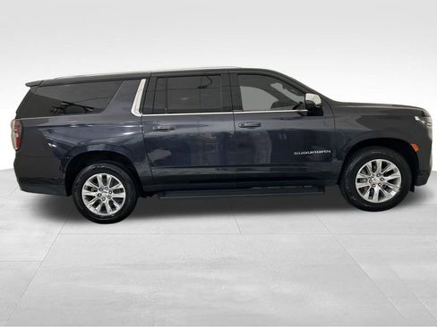 Used 2022 Chevrolet Suburban Premier image 6