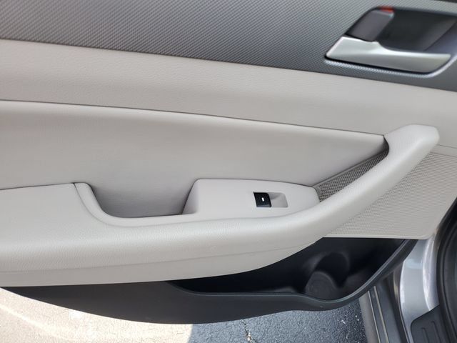 Used 2018 Hyundai Sonata SEL FWD image 15