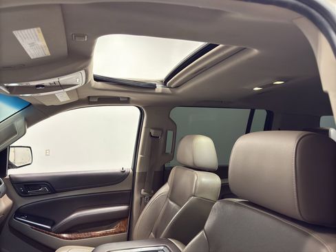 Used 2016 Chevrolet Suburban LTZ image 28