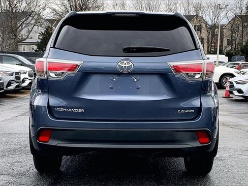 Used 2014 Toyota Highlander LE image 3