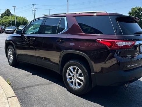 Used 2021 Chevrolet Traverse LT AWD/4WD image 2