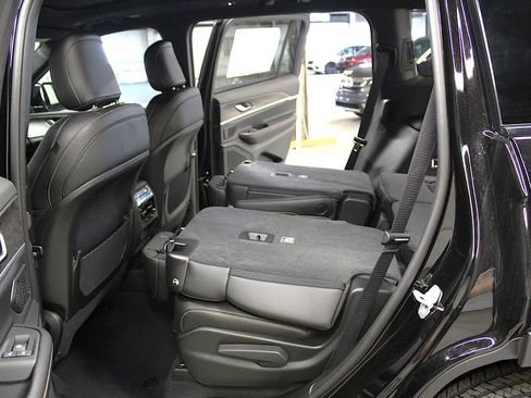 New 2026 Jeep Grand Cherokee L Limited AWD/4WD image 31