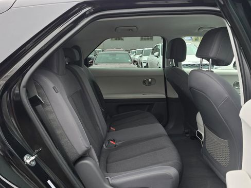 Used 2024 Hyundai Ioniq 5 SE image 12