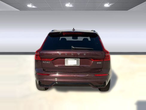 Used 2026 Volvo XC60 B5 Core w/ Climate Package AWD/4WD image 10