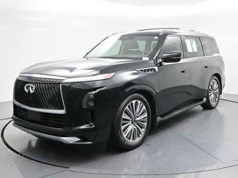 Used 2025 INFINITI QX80 Luxe w/ Exterior Package AWD/4WD image 3