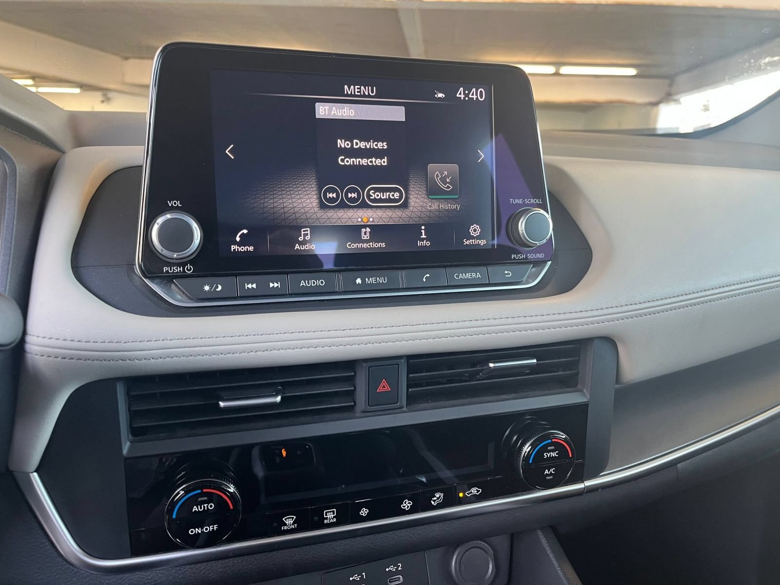 Used 2025 Nissan Rogue SV AWD/4WD image 19