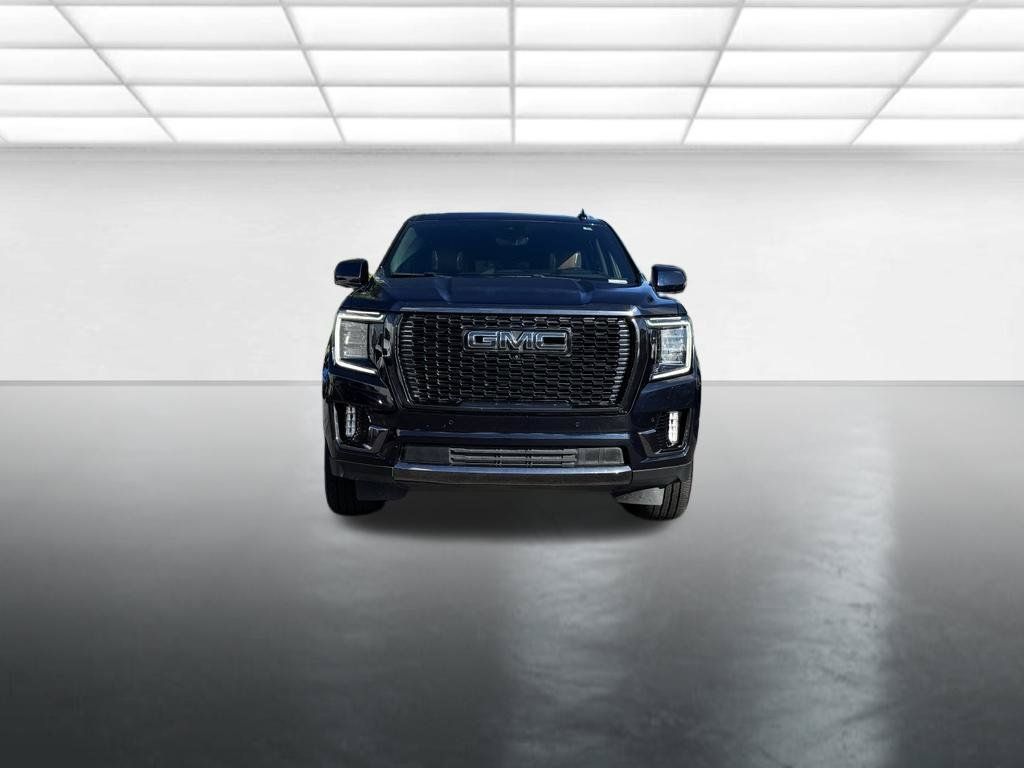 Used 2023 GMC Yukon XL Denali Ultimate w/ LPO, Floor Liner Package AWD/4WD image 11