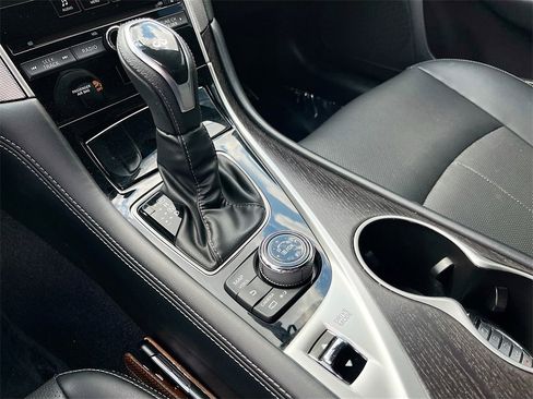 Used 2024 INFINITI Q50 Sensory image 17
