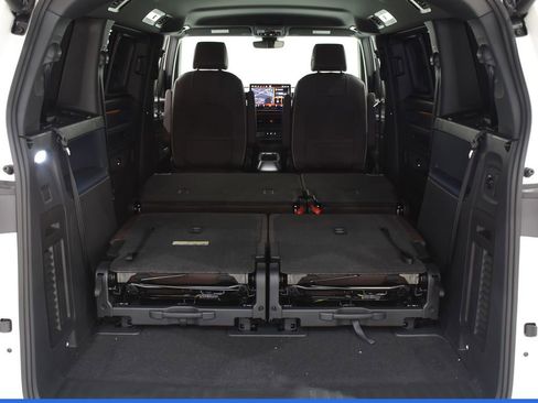 New 2025 Volkswagen ID. Buzz Pro S image 33