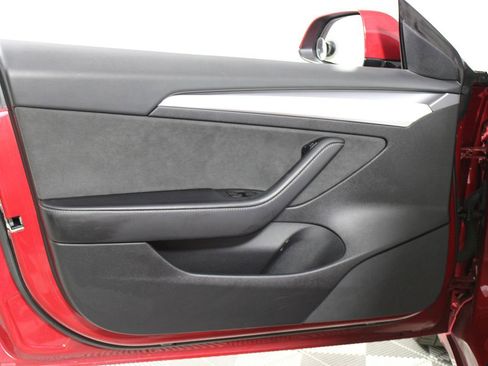 Used 2021 Tesla Model 3 Performance image 6