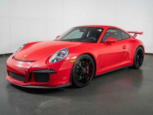 Used 2015 Porsche 911 GT3 RWD image 4