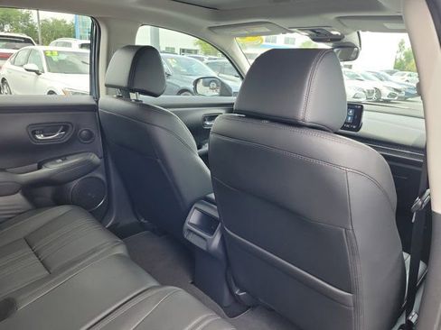 Certified 2025 Honda HR-V EX-L image 10