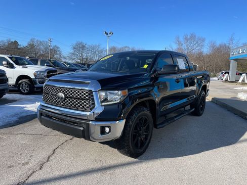 Used 2020 Toyota Tundra SR5 w/ SR5 Upgrade Package image 3