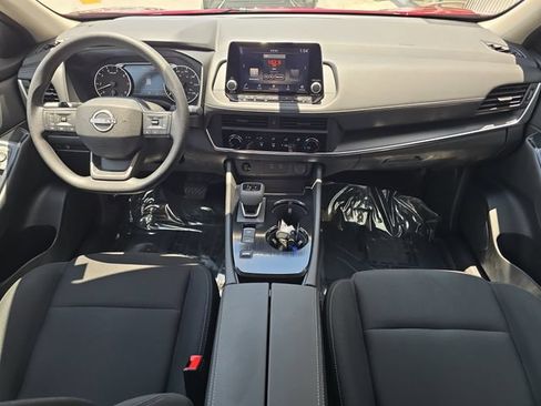 Used 2026 Nissan Rogue S FWD image 11