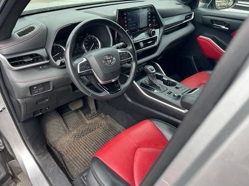 Used 2022 Toyota Highlander XSE AWD/4WD image 12
