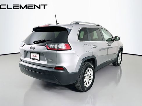 Used 2019 Jeep Cherokee Latitude w/ Cold Weather Group image 7