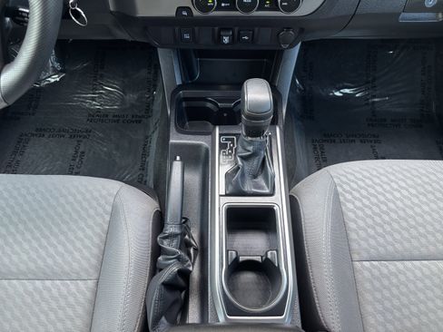 Used 2022 Toyota Tacoma SR5 image 37