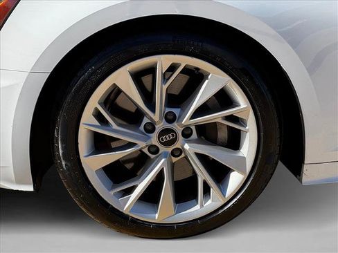 Used 2022 Audi A5 2.0T Premium image 23