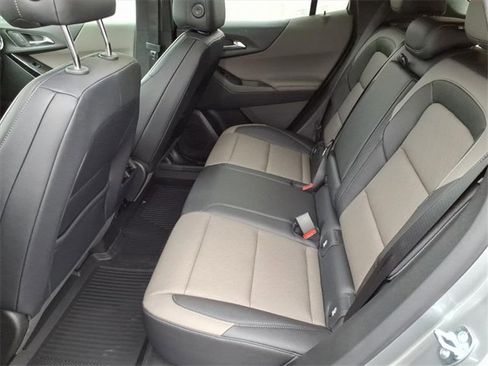 New 2026 Chevrolet Equinox LT w/ Convenience Package II image 8