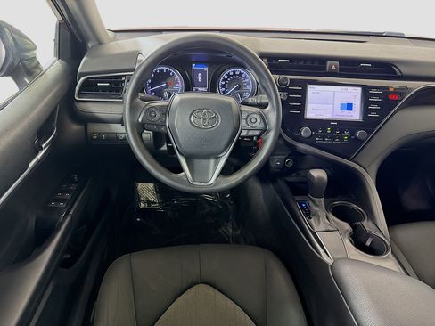 Used 2020 Toyota Camry LE image 17