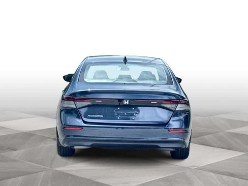 Used 2023 Honda Accord EX image 7