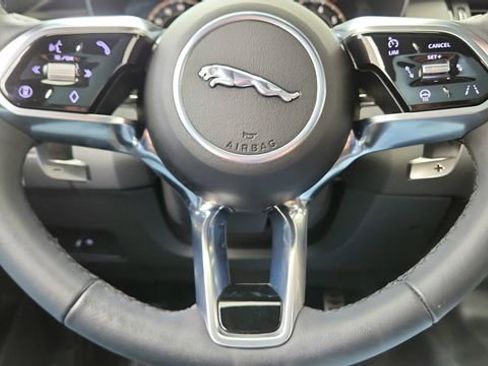 Used 2024 Jaguar E-PACE R-Dynamic SE image 40