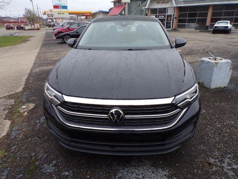 Used 2024 Volkswagen Jetta S image 2