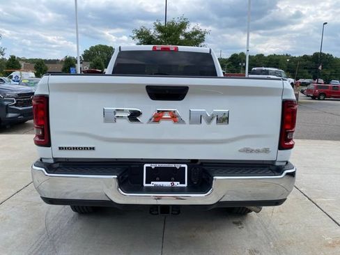 Used 2025 RAM 2500 Big Horn AWD/4WD image 4