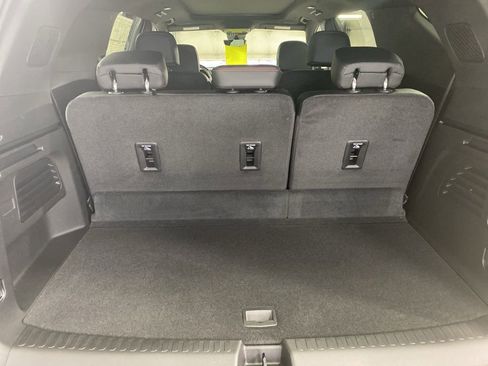New 2026 Chevrolet Traverse RS w/ LPO, Floor Liner Package image 8