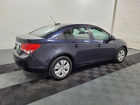 Used 2015 Chevrolet Cruze LS FWD image 10