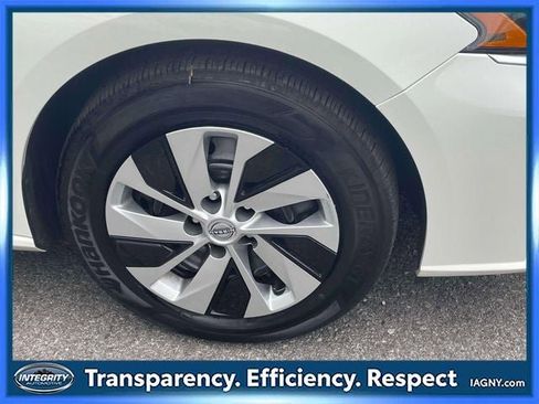 Certified 2025 Nissan Altima 2.5 S image 9