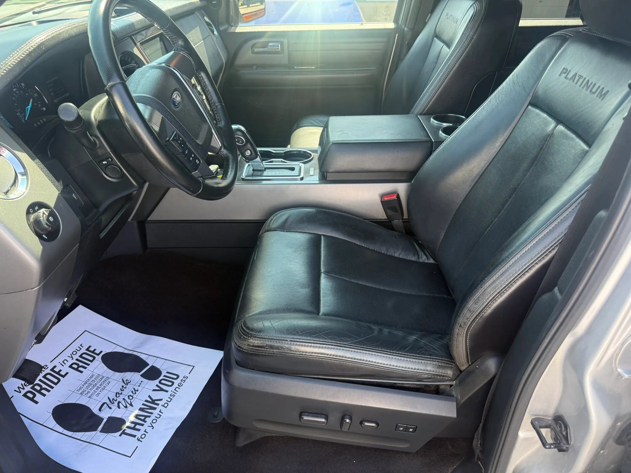 Used 2016 Ford Expedition Platinum AWD/4WD image 12