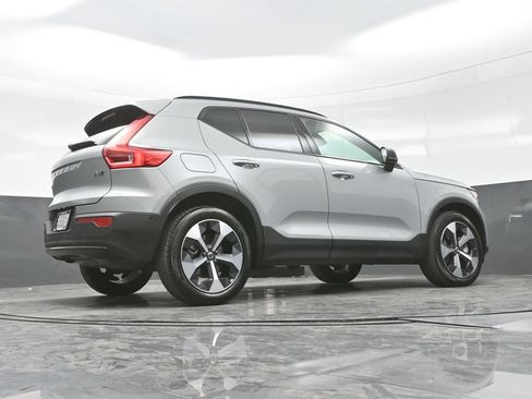Certified 2026 Volvo XC40 B5 Plus w/ Protection Package Premier AWD/4WD image 28