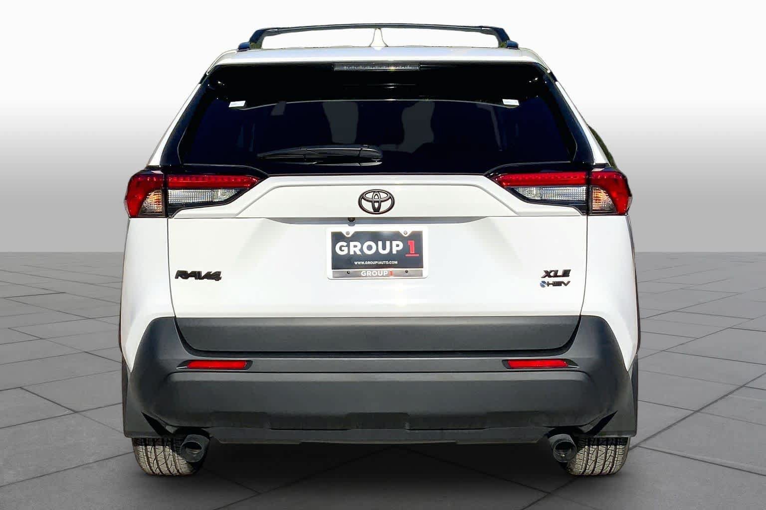 Used 2025 Toyota RAV4 XLE w/ Convenience Package AWD/4WD image 3