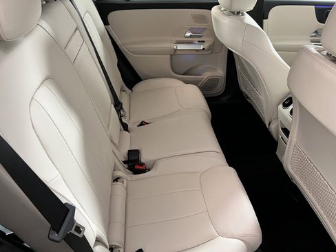 New 2025 Mercedes-Benz GLB 250 image 24