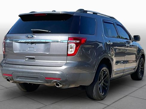 Used 2014 Ford Explorer XLT w/ Equipment Group 202A FWD image 12