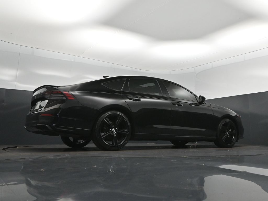Used 2025 Honda Accord Sport image 42