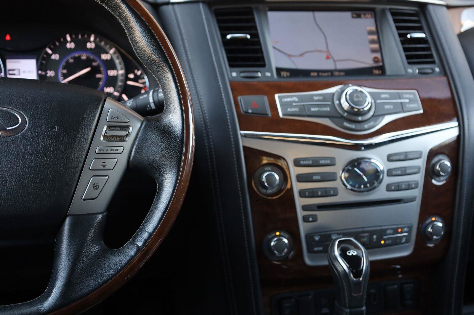 Used 2019 INFINITI QX80 Luxe w/ 22" Wheel Package AWD/4WD image 37